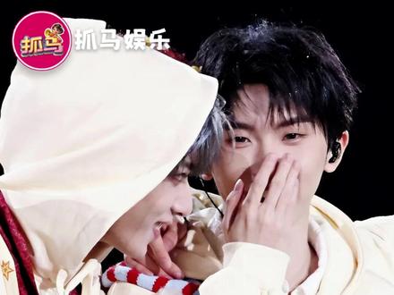 这反差太好笑了 #马嘉祺 #刘耀文 #路透 #楼丝 #搞笑