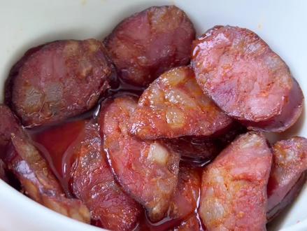 今天吃清蒸的~也超级好吃!作为江西人真的好喜欢这种麻麻辣辣的味道!#名模坤 #名模坤香肠