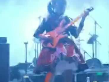 当演出时候掉拨片怎么解? 吉他手的尴尬 MISAKI