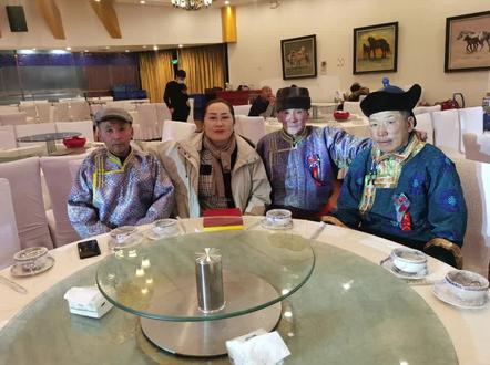 纪念歌王哈扎布老师诞生100周年#世间最珍贵莫过于亲情 #每一张照片都是满满的回忆和足迹 #瞬间的精彩留下的是永恒的怀念