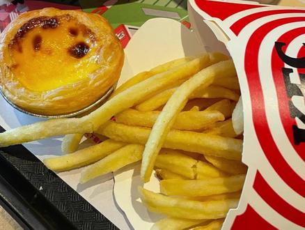 汁汁和牛和熔岩蛋包的组合香晕了#肯德基 #美食 #肯德基和牛堡 #肯德基套餐 #美食团购