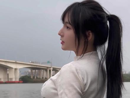 遇你如春水映梨花。#女钓友#甜妹 #蜜桃臀