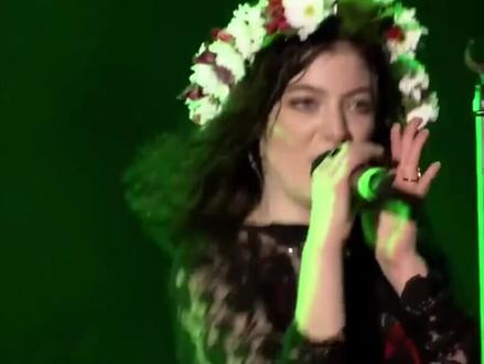 神婆#Lorde 新封面曝光!这次回归好像是真的了!#音乐现场 #欧美