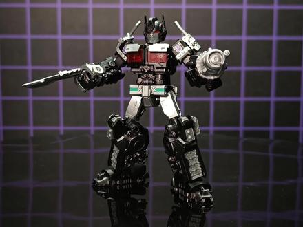 黑色的擎天柱真的帅,布鲁可变形金刚超越版暗天陨 #变形金刚 #布鲁可积木人 #擎天柱 #手办模型 #塞伯坦推荐