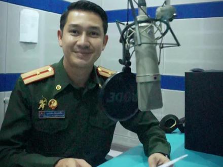 ສະບາຍດີ.🙏🏻老挝人民军电视台主持人文博。今天陪您们听一下我使用老挝语录新闻。#老挝 #中老友谊 #抖音