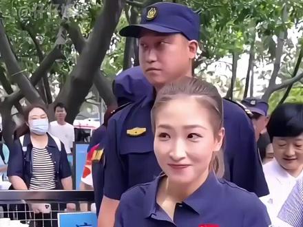 仅半年再看国乒“四朵金花”,孙颖莎伦敦世乒赛女团夺冠,陈梦赛道悄然转向,刘诗雯身兼数职#孙颖莎 #陈梦 #王曼昱 #内容启发搜索 #影娱热点团