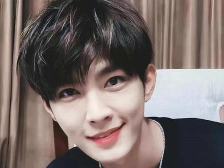 炎亚纶,撕开性格恶劣但貌美的标签后,你到底怎么样呢? #炎亚纶 #东纶 #飞轮海 #追星 #颜值