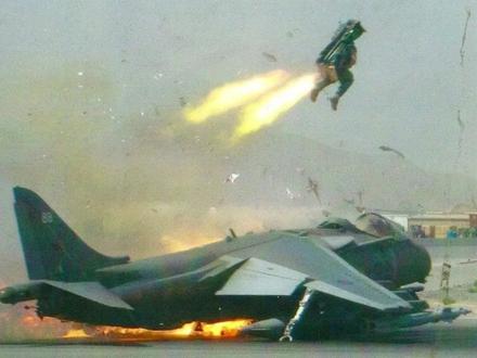 俄罗斯苏-25战机被乌军导弹击落,飞行员弹射逃生 #战斗机 #军事 #军事迷 #俄乌冲突