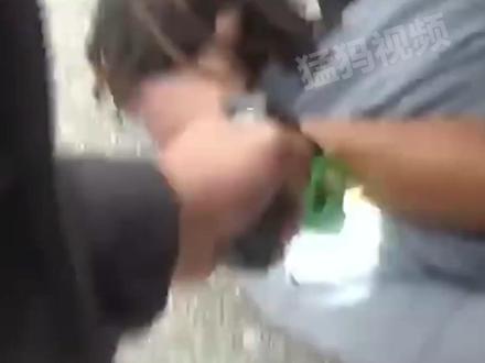 1月13日消息,美国人权组织“黑人的命也是命”创始人堂弟,遭警察电击后心脏骤停身亡