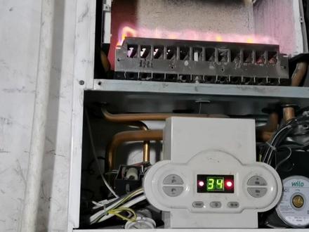 #壁挂炉 #壁挂炉维修 #燃气壁挂炉 #维修 海顿煤气壁挂炉E6故障处理维修…