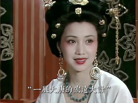 “自古帝王多薄情,这么美貌且贤良淑德的皇后也能说废就废!”