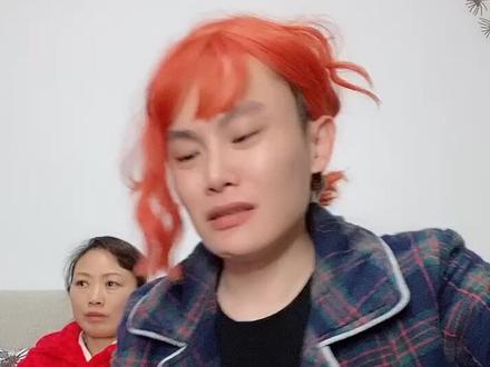 我妈先是懵,然后就哈哈哈哈哈哈,我还是忍着录完了