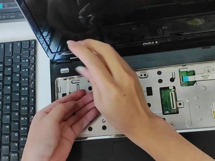 戴尔灵越R15 笔记本,百元更换固态硬盘、内存条、重装系统,结果翻车了!#拆解 #拆机 #技术 #电子爱好者 #电脑装机