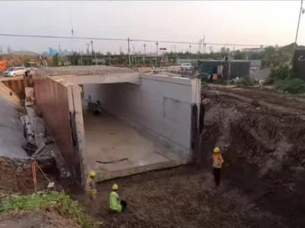 箱涵顶进施工#道路施工 #项目建设 #桥梁施工 #土木工程 #施工现场实拍