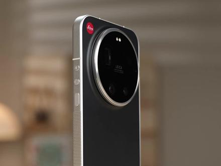 小米17 Ultra徕卡版黑银配色抢先上手,徕卡味十足! #小米17Ultra徕卡版黑银色首发评测 #小米17Ultra徕卡版 #小米17 #硬核玩家计划