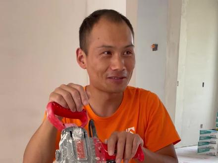 腻子调配,要遵循标准规定,才能让腻子达到上墙的效果!#装修 #刮腻子 #装修工地打卡 #烟台装修 #烟台装修公司