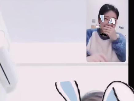 #狙击蝴蝶电视剧 #周柯宇 #李雾岑矜 #妈妈看狙击蝴蝶的反应 #视频聊天
哈哈哈哈哈哈我妈被狙击蝴蝶🦋“狙击了”