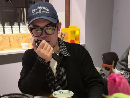 大战素食主理人欧阳老师,好多梗好开心#尼姑素食店模仿 #沉浸式大战素食餐厅主理人 #剧情达人集体打卡尼姑素食 #尼姑素食 #这么近那么美周末到河北