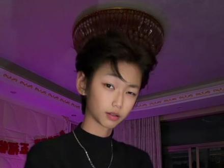 @蟹二人(廋⃒㑗帅版 穿成这样可以跟你一起打高尔夫吗?#高尔夫 #后裔 #高尔夫教学 #高尔夫舞 #蟹二人