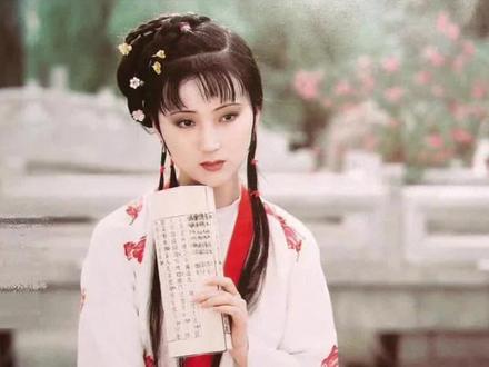 红楼梦新解读黛玉葬花# 红楼梦回忆经典#黛玉葬花