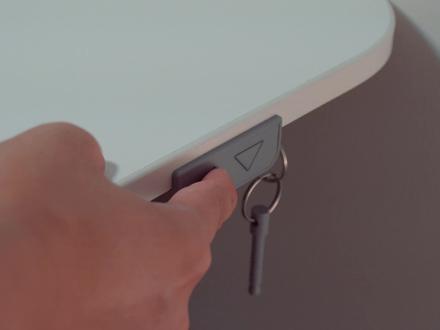 宜家IKEA BEKANT电动升降书桌体验感受!Macbook Pro iPad 书桌