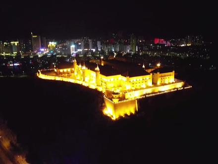 #本溪 最美夜景,大家知道这个城堡是干什么的吗?
