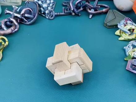 鲁班锁心心相印安装解法教程。孔明锁教程#鲁班锁 #益智玩具 #逻辑思维 #榫卯结构 #孔明锁