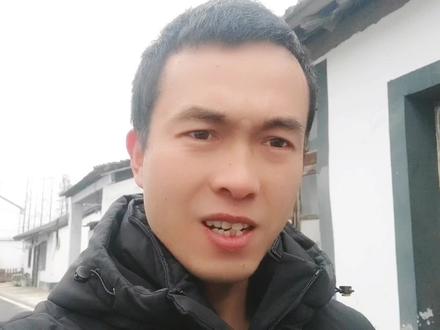 上海租房市场火热,350月租的房子好租吗?房东硬刚租客,不租了#老房 #城中村 #闲置农房 #松江 #找房子 #民房 #老房改造 #出租 #租房子