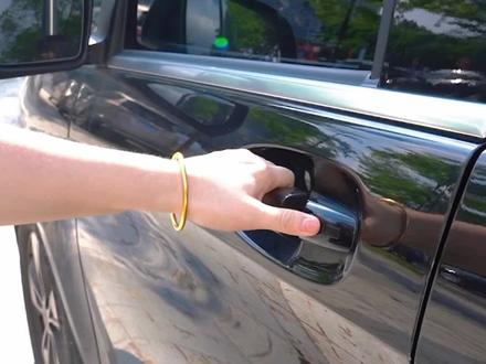 一上车,中控大屏就可以切换自动导航,真的太方便了!#汽车好物 #开车必备 #hicar #hicar盒子 #车连易 #中控大屏