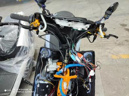 三阳四代目,劲战改装案例@#电摩 #机车 #日常溜车 #电改 #电动车 #危险动作请勿模仿 #骑帅不骑快 #电摩文化 #男人的玩具 @抖音小助手