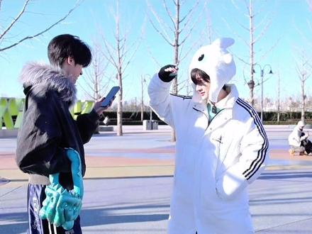 终于肯把环球影城物料放出来了哈#余宇涵 #张峻豪#豪涵无际