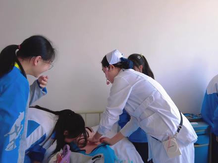 读万卷书,行万里路;春意盎然,扬帆起航。“嘉游少年·乐山五中”研学之旅在我校顺利进行~#乐山市嘉州卫生职业高中 #研学实践活动