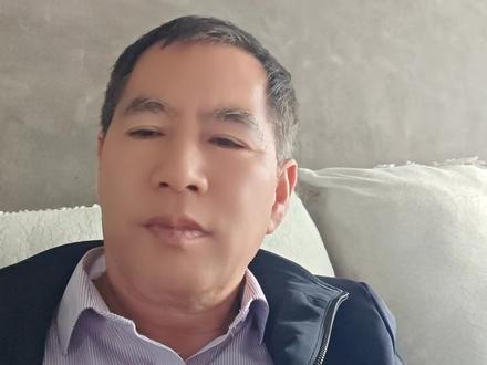 这个视频发出去需要勇气,多年前动员学生上中专的口头禅:三中五中不如出去打工,如今已改成三中五中不如上技校。老师讲的有理有据,别说高中了,就是考上大学,今年毕业1270万大学生,有多少人能顺利就业,各地鼓励本科生回炉上技校,多走了七年弯路,能如初中毕业直接选择技校吗?猛一听还真有道理,仔细想想,为什么我连说三遍,只要能考上高中,尽量要去读高中#实在人说实话 #讲真话会有人听吗