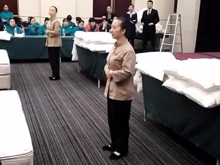 锦江都城品牌独特的卷式铺床🤭🤭