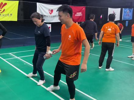 @小荷杰仔 课堂!一看就明、一学就会 #毽球 #粤派小荷毽队 #培训班 #花毽 #大白毽 #全民健身踢毽子 #南派花毽教学视频 #踢毽 #杀球 #大白毽欣赏