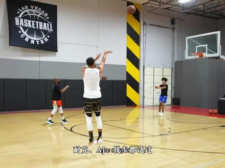 答案就在脚下!库里穿科比6受伤后换李宁爆砍27分率队取胜,库里距离签约李宁可能真的不远了!#库里要求换李宁鞋 #库里