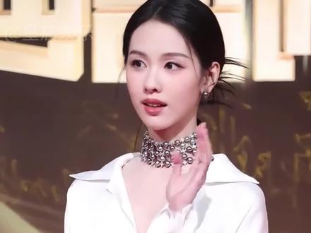 国剧盛典红毯出场顺序看明星2025咖位,刘萧旭郭宇欣赶超彭小苒,陈都灵略逊佟丽娅,任嘉伦姚晨压轴实至名归#朱亚文 #沈月 #2025国剧盛典直播 #娱乐评论大赏 #内容启发搜索