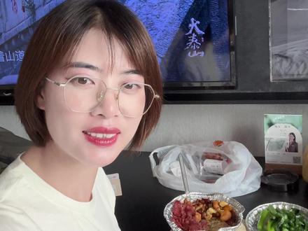 越南四妹第一次来中国,发现中国太现代太方便了,很多东西在越南都没见过#越南女孩 #外国人在中国