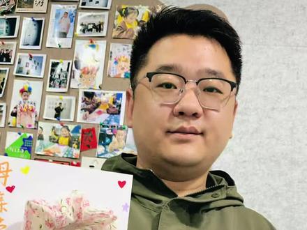 母亲节手工礼品,简单好做还好看#制作小花朵 #制作发圈 #自制小花朵 #母亲节礼物