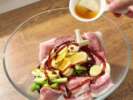 信我!吃一次就会爱上!皮脆肉嫩巨下饭! #空气炸锅美食 #如果你有空气炸锅 #五花肉 #懒人美食 #脆皮五花肉