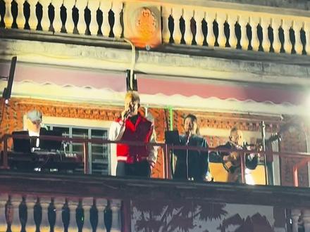 唱到一半有惊喜,闽南语歌曲《心情车站》@任贤齐 #任贤齐 #泉州天台演唱会 #现场版live #任贤齐空降泉州西街献唱