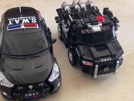 咖宝车神之神奇的朋友和重装归来一起出动,特警先知&特警王先知警车🚓变形机器人。#咖宝车神 #变形玩具 #变形金刚 #益智玩具 #玩具车