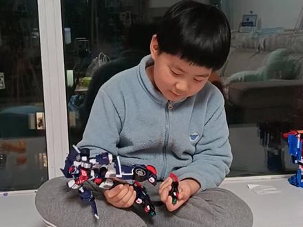 快来围观,极速幻影变形教程来啦~#玩具 #炫卡斗士3 #男孩子的快乐