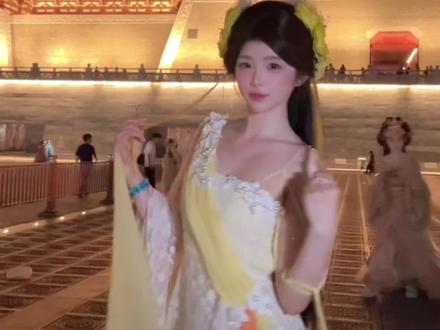 我跳的好看嘛 快点夸我~~