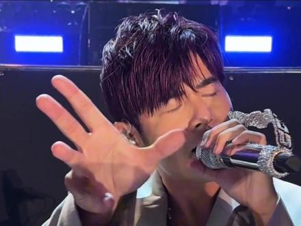 周杰伦:左转红灯?我不仅知道还天天刷到!#周杰伦 #太阳之子 #被周杰伦转发限时日常 #原来周杰伦也知道左转红灯的梗