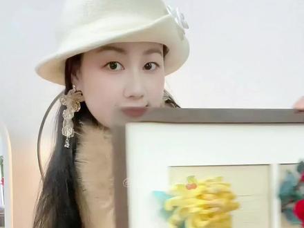 ✨扭扭棒|2026十二花神日历📅 马上就要2026了,快和花花一起动动小手做一个新年历吧~
本期视频教大家做绿萼梅、杏花、桃花、蓝牡丹~
#十二花神 #扭扭棒立体画 #扭扭棒教程 #扭扭棒手工 #我的手工作品