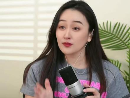 嚎老师这首《望你》,唱尽了爱而不得的执念与成全。 就算今生不能与你同行,我也要成为守护你的绿荫。🌿
愿屏幕前的你,所爱隔山海,山海皆可平。
点赞送你一份温柔,关注嚎老师,治愈你的耳朵。#嚎老师 #望你 #零基础学唱歌 #声乐技巧