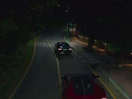 找男人的意义,是撑腰、是兜底,不是在你有事的时候,站在对面评判你。一个男人最大的魅力,是用稳定的情绪接住你的慌乱,用实际行动解决眼前难题。人在谷底,要的是共情,不是大道理,要的是靠山,不是审判官#21世纪大君夫人#边佑锡