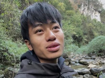 笑不活了!天快黑了 没锅咋吃?
#七星山荒野求生决赛第7天
“荒野林北”打野收获近50只螃蟹
平时锅不离身 这次偏掉链子。#张家界七星山 #荒野林北 #户外