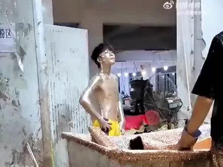 不读书的人生有多么的残酷,家长们 一定要让不爱学习读书的孩子们看看 #不读书长大干什么 #不读书的后果 #不读书的孩子 #不读书的孩子有多苦